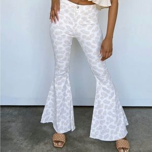 Vestique lilac flare jeans